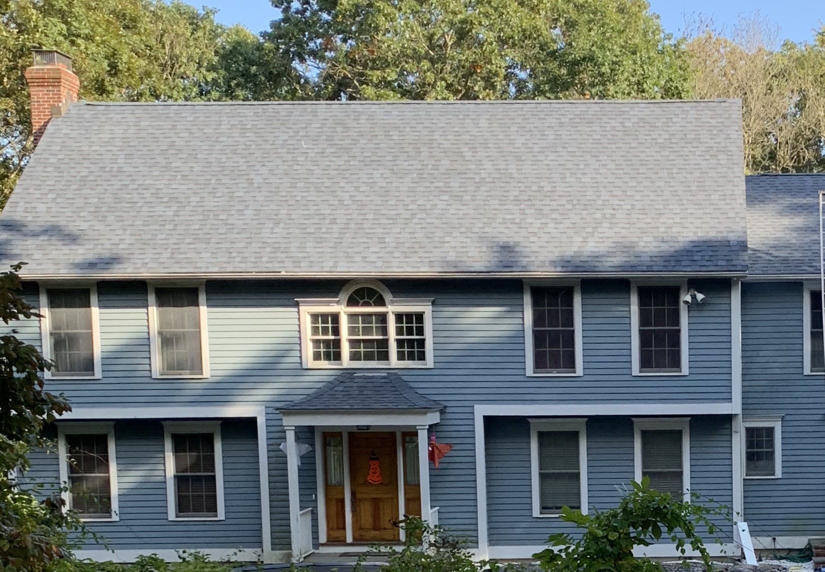 Upgrade Your Home with a Perfect Match: How We Coordinate Siding and Roof Colors